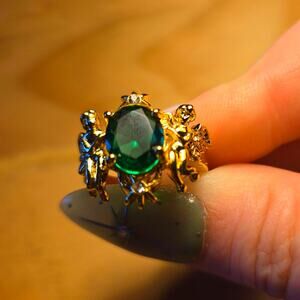Size 6 Green CZ Cherub Angel Ring – Vintage Style Gold Tone Guardian Angel Ring